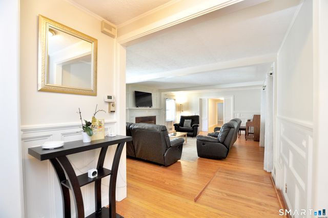 6 Raymond Road, Avon, CT 06001