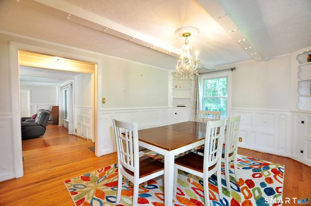 6 Raymond Road, Avon, CT 06001