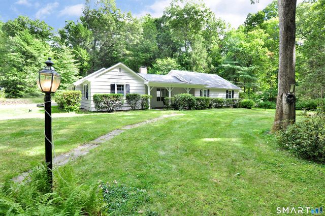 6 Raymond Road, Avon, CT 06001