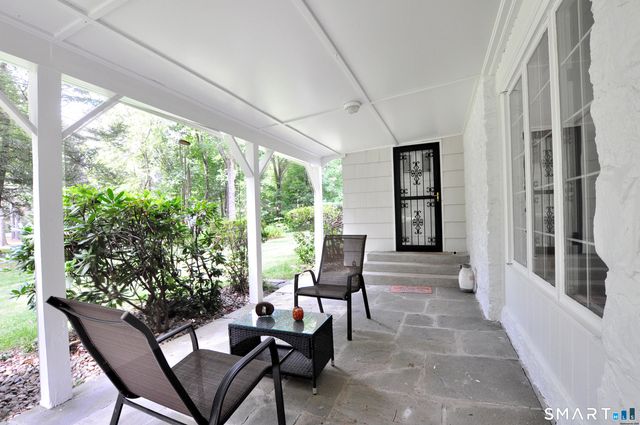 6 Raymond Road, Avon, CT 06001
