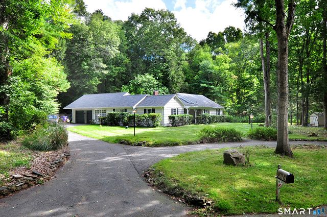 6 Raymond Road, Avon, CT 06001