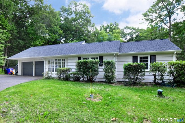 6 Raymond Road, Avon, CT 06001