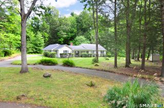 6 Raymond Road, Avon, CT 06001