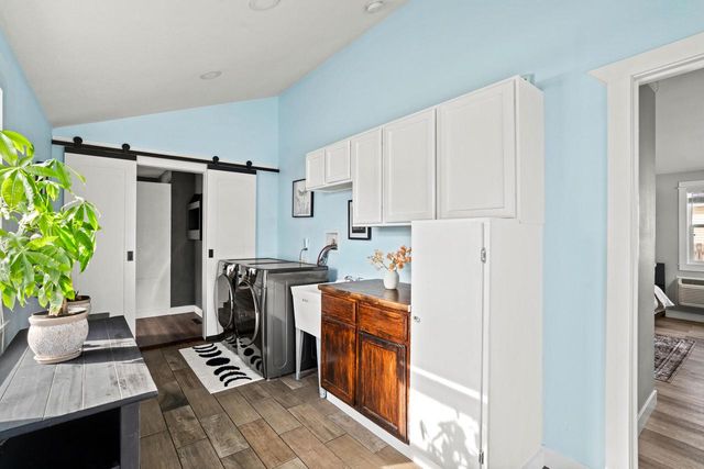 808 Manor DRIVE, Silver Lake, WI 53170