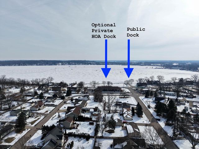 808 Manor DRIVE, Silver Lake, WI 53170