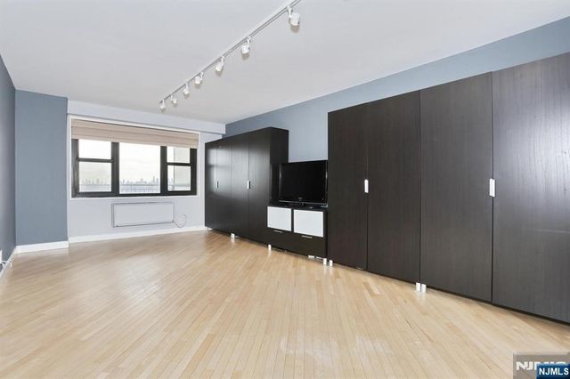 7855 Boulevard E 11E, North Bergen, NJ 07047