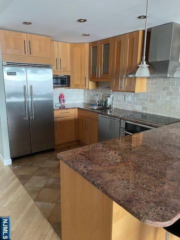 7855 Boulevard E 11E, North Bergen, NJ 07047