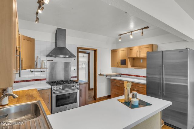 2584 S Elizabeth Street Apt 5, Salt Lake City, UT 84106