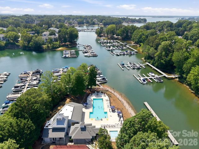19608 Galleon View, Cornelius, NC 28031