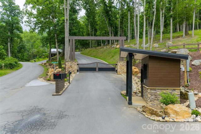 00000 Bear View Road, Weaverville, NC 28787