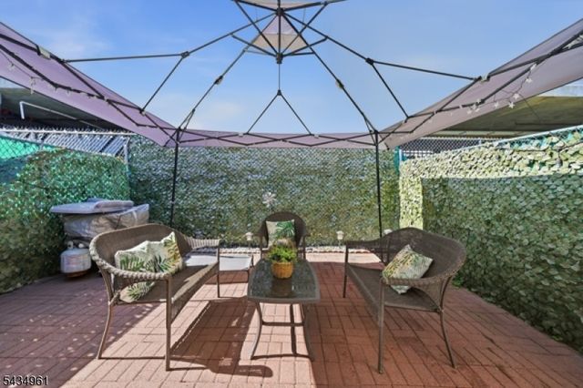 142 Pearl St, Paterson City, NJ 07501