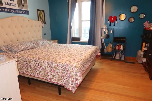 142 Pearl St, Paterson City, NJ 07501