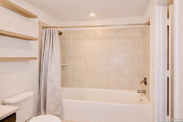 7427 Equinox Corner, San Antonio, TX 78252