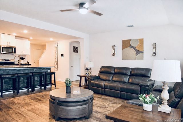 7427 Equinox Corner, San Antonio, TX 78252