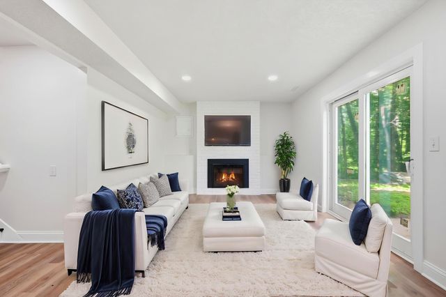 1521 Archwood Road, Hopkins, MN 55305