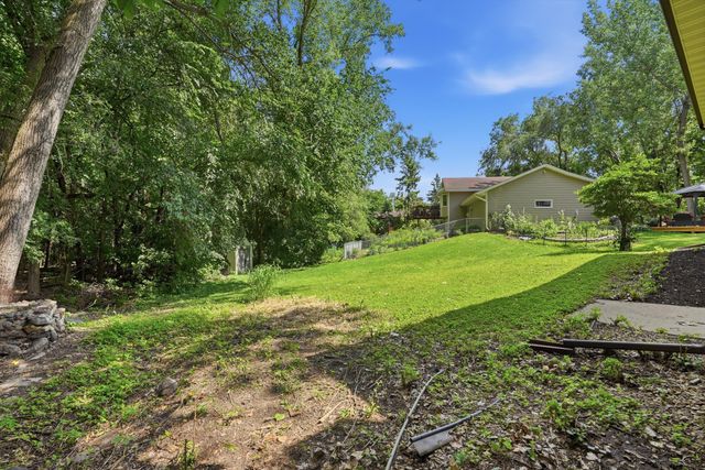 1521 Archwood Road, Hopkins, MN 55305