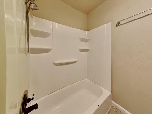 305 Sherbrooke Court, Pasadena, TX 77503