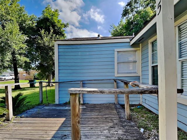 305 Sherbrooke Court, Pasadena, TX 77503