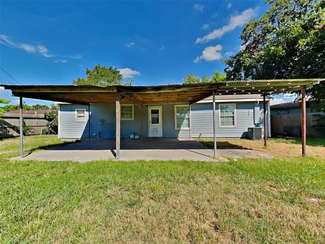 305 Sherbrooke Court, Pasadena, TX 77503