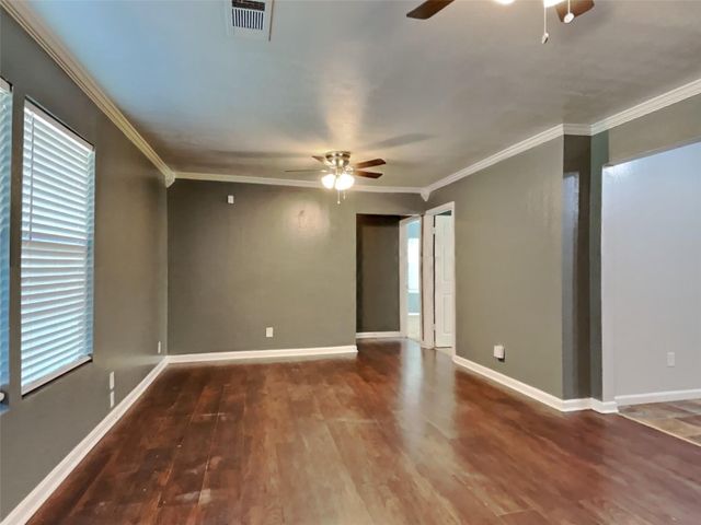 305 Sherbrooke Court, Pasadena, TX 77503