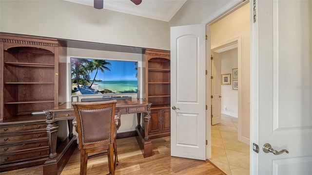 1005 BOGEY LANE, Longboat Key, FL 34228