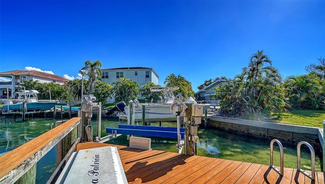 1005 BOGEY LANE, Longboat Key, FL 34228