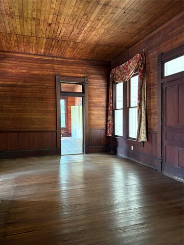 213 W Abbey Street, Livingston, TX 77351