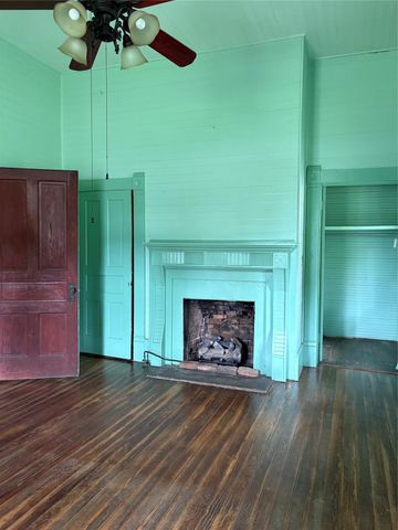 213 W Abbey Street, Livingston, TX 77351