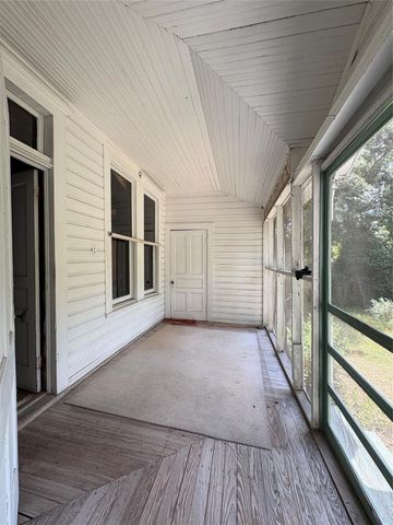 213 W Abbey Street, Livingston, TX 77351