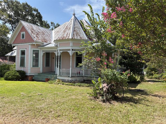 213 W Abbey Street, Livingston, TX 77351
