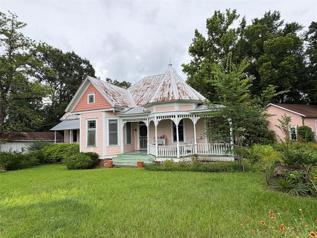 213 W Abbey Street, Livingston, TX 77351