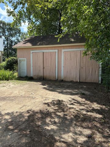 213 W Abbey Street, Livingston, TX 77351