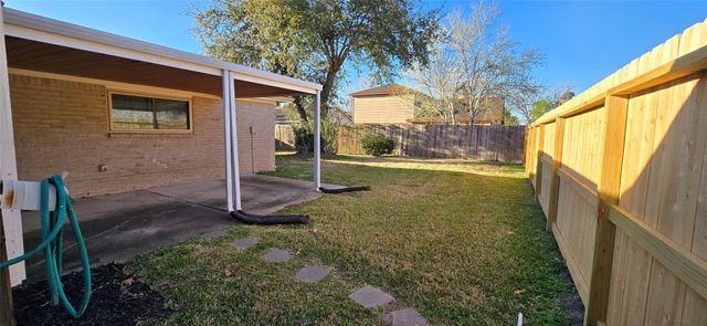 6910 Krause Drive, Houston, TX 77489