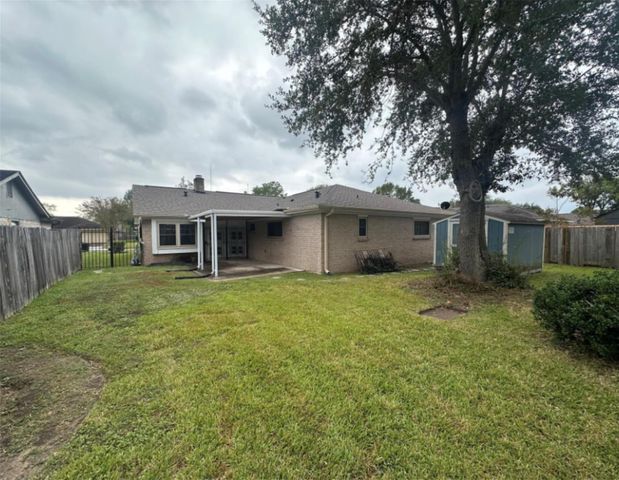 6910 Krause Drive, Houston, TX 77489