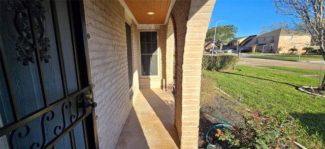 6910 Krause Drive, Houston, TX 77489