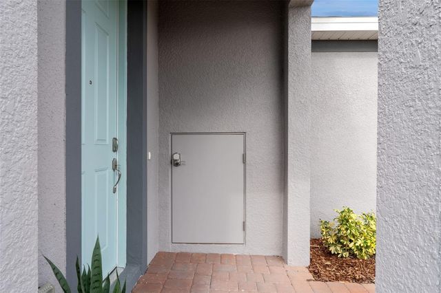 7028 ROLLING LEAF ROAD, Groveland, FL 34736