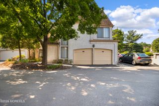124 Park Gate Drive, Edison, NJ 08820