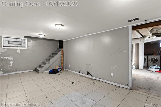 16524 Pierson Street, Detroit, MI 48219