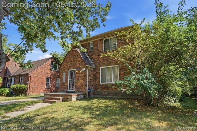 16524 Pierson Street, Detroit, MI 48219