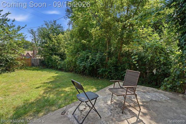 16524 Pierson Street, Detroit, MI 48219