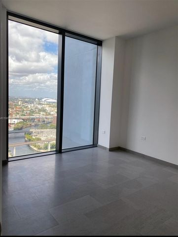 68 SE 6th St 2904, Miami, FL 33131