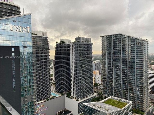 68 SE 6th St 2904, Miami, FL 33131