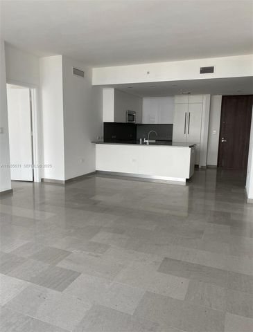 68 SE 6th St 2904, Miami, FL 33131