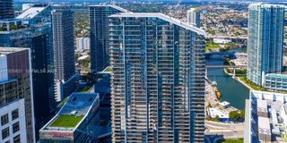68 SE 6th St 2904, Miami, FL 33131