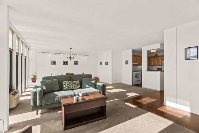 6700 S South Shore Drive 9D-9E, Chicago, IL 60649