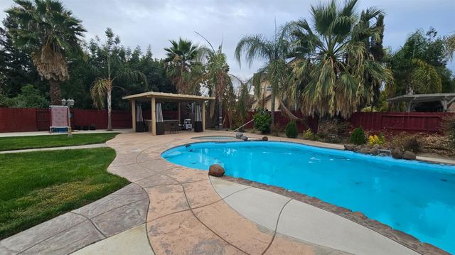 3703 Brookstone Dr, Turlock, CA 95382