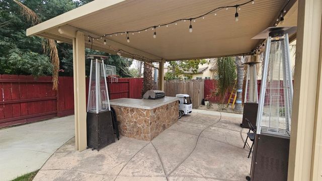 3703 Brookstone Dr, Turlock, CA 95382