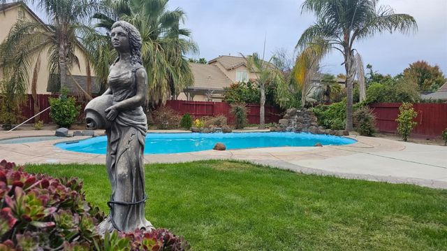 3703 Brookstone Dr, Turlock, CA 95382