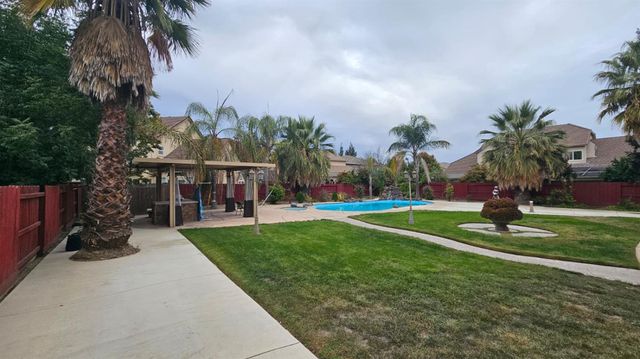 3703 Brookstone Dr, Turlock, CA 95382