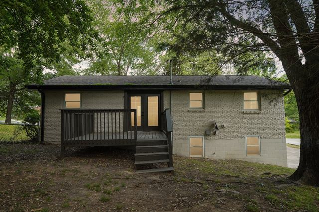 504 Kenney Dr, Clarksville, TN 37042